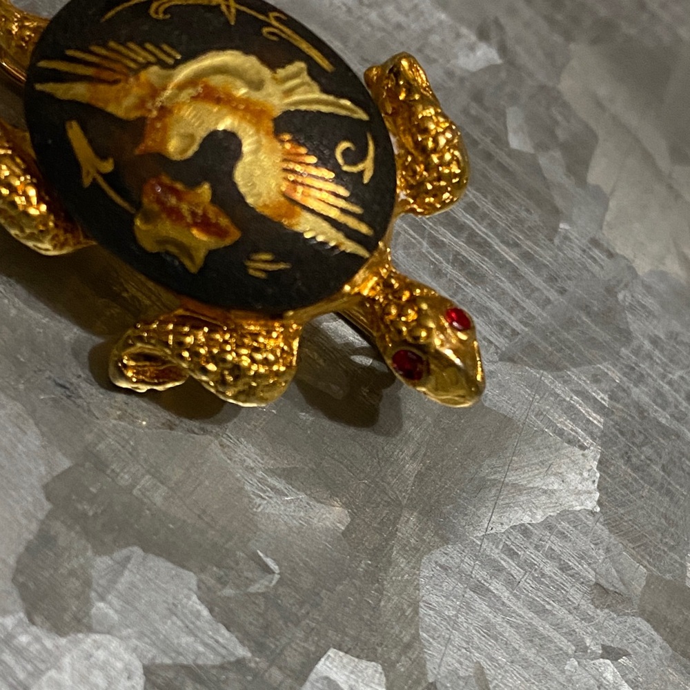 Vintage Damascene Gold and Black Turtle Brooch - Picture 4 of 7